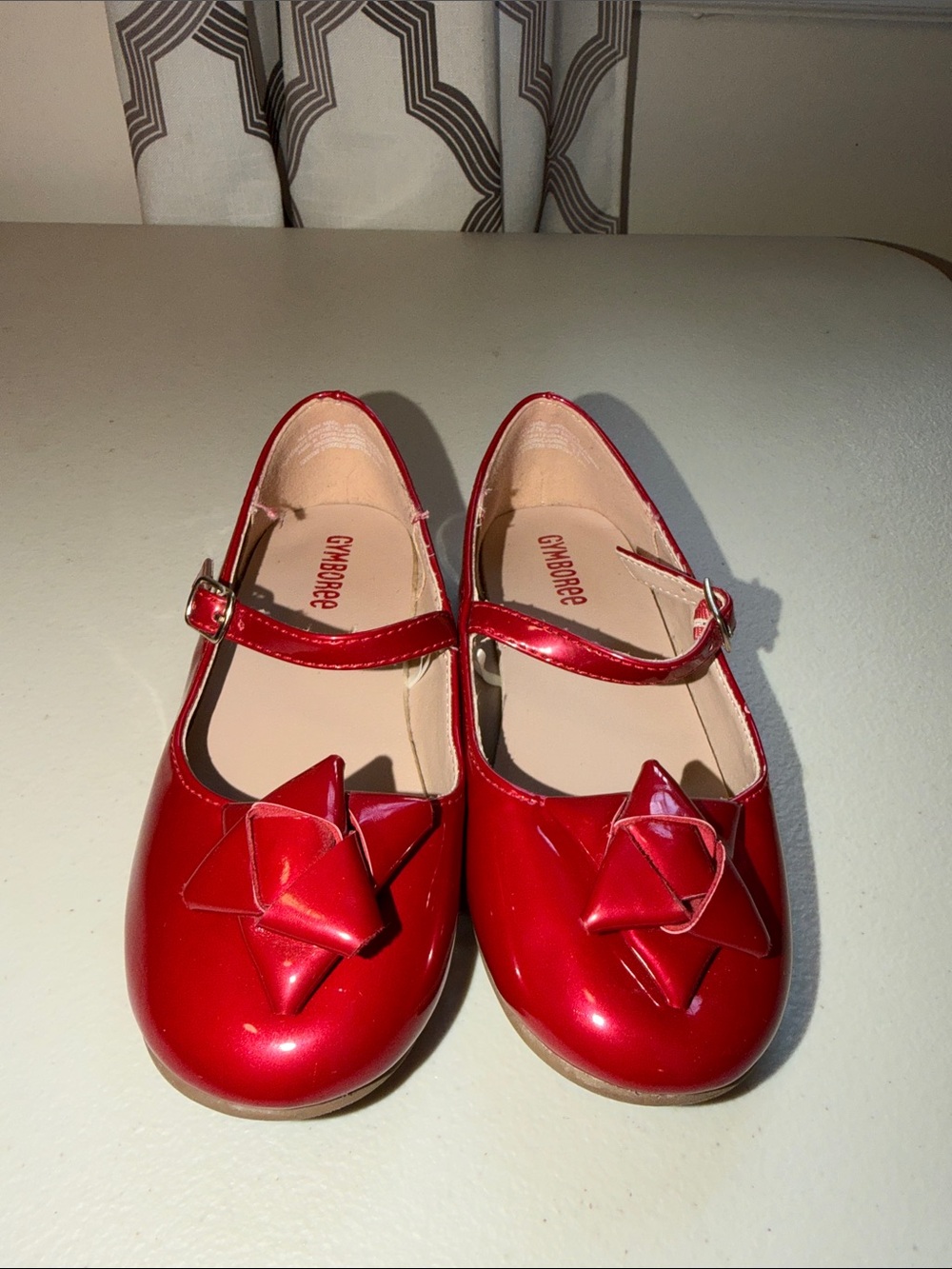 Gymboree Red Patent Mary Jane Dress Shoes with bow on top for Kids